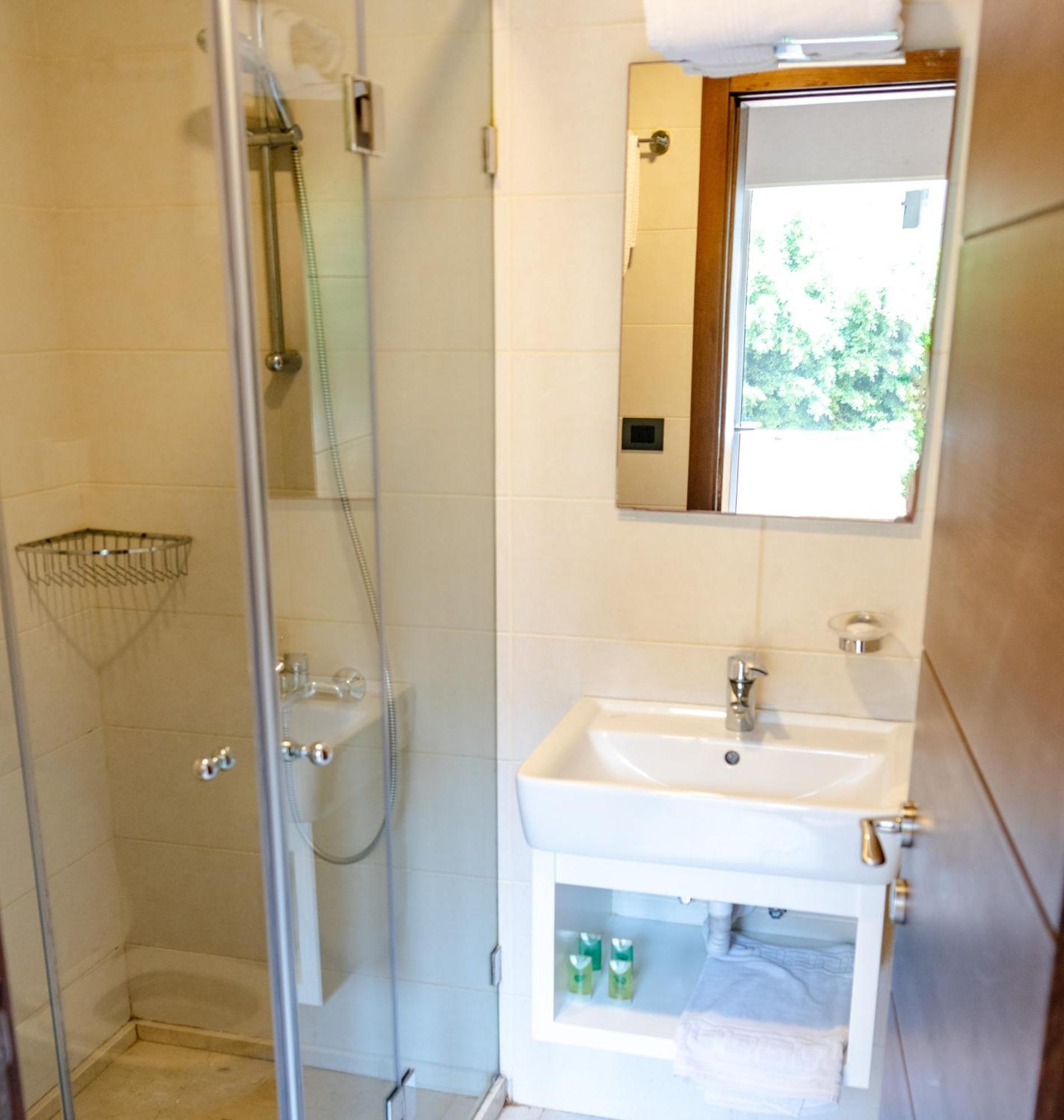 Britannia Suites Бейрут Экстерьер фото