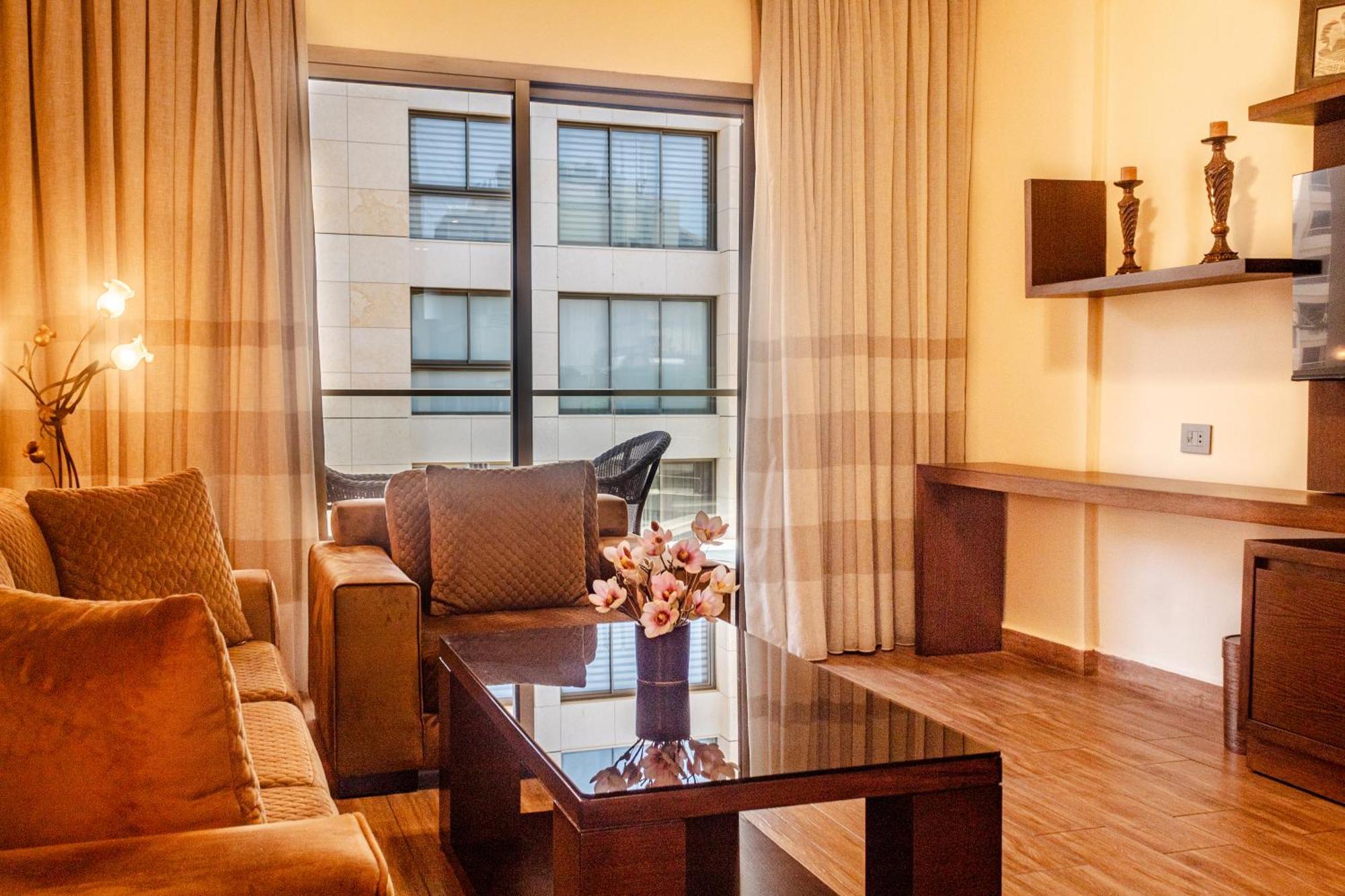 Britannia Suites Бейрут Экстерьер фото
