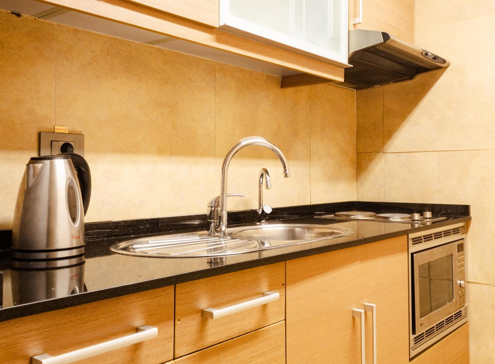 Britannia Suites Бейрут Экстерьер фото