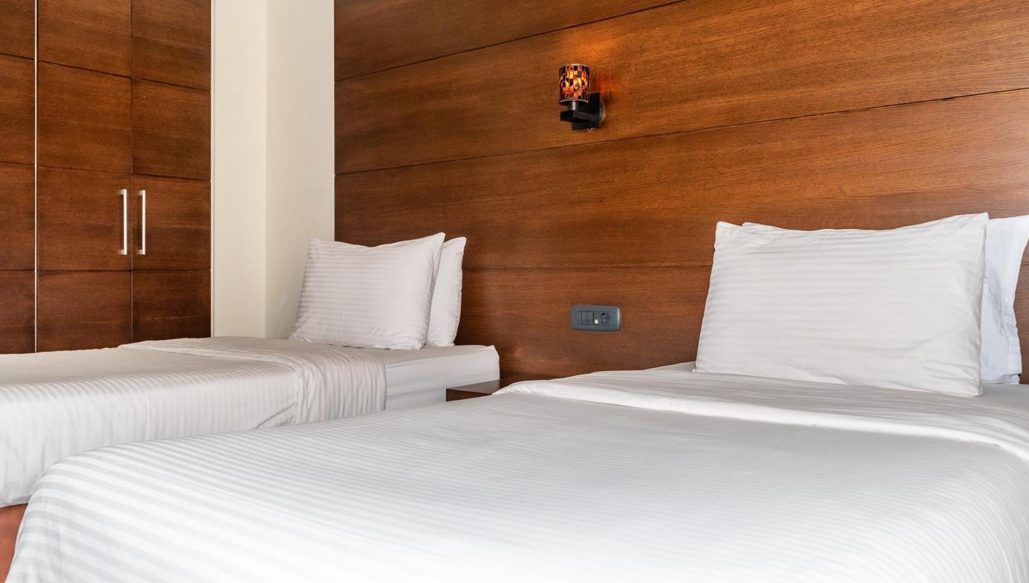 Britannia Suites Бейрут Экстерьер фото